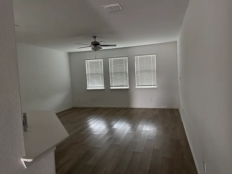 3625 Kaufman Ct — Photo 40