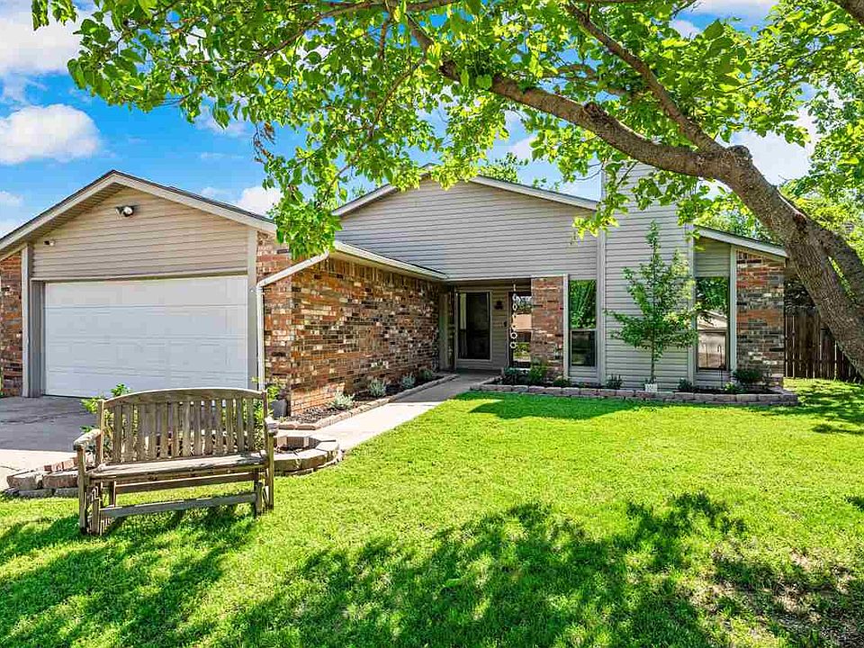 1st image of 2309 NW Robinhood Dr
