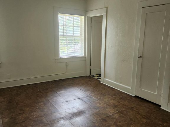 3rd image of 909 S 17th St #B