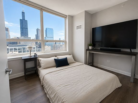 5th image of 780 W Adams St #3106