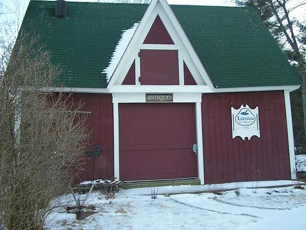 2nd image of 8 Winnisquam Way