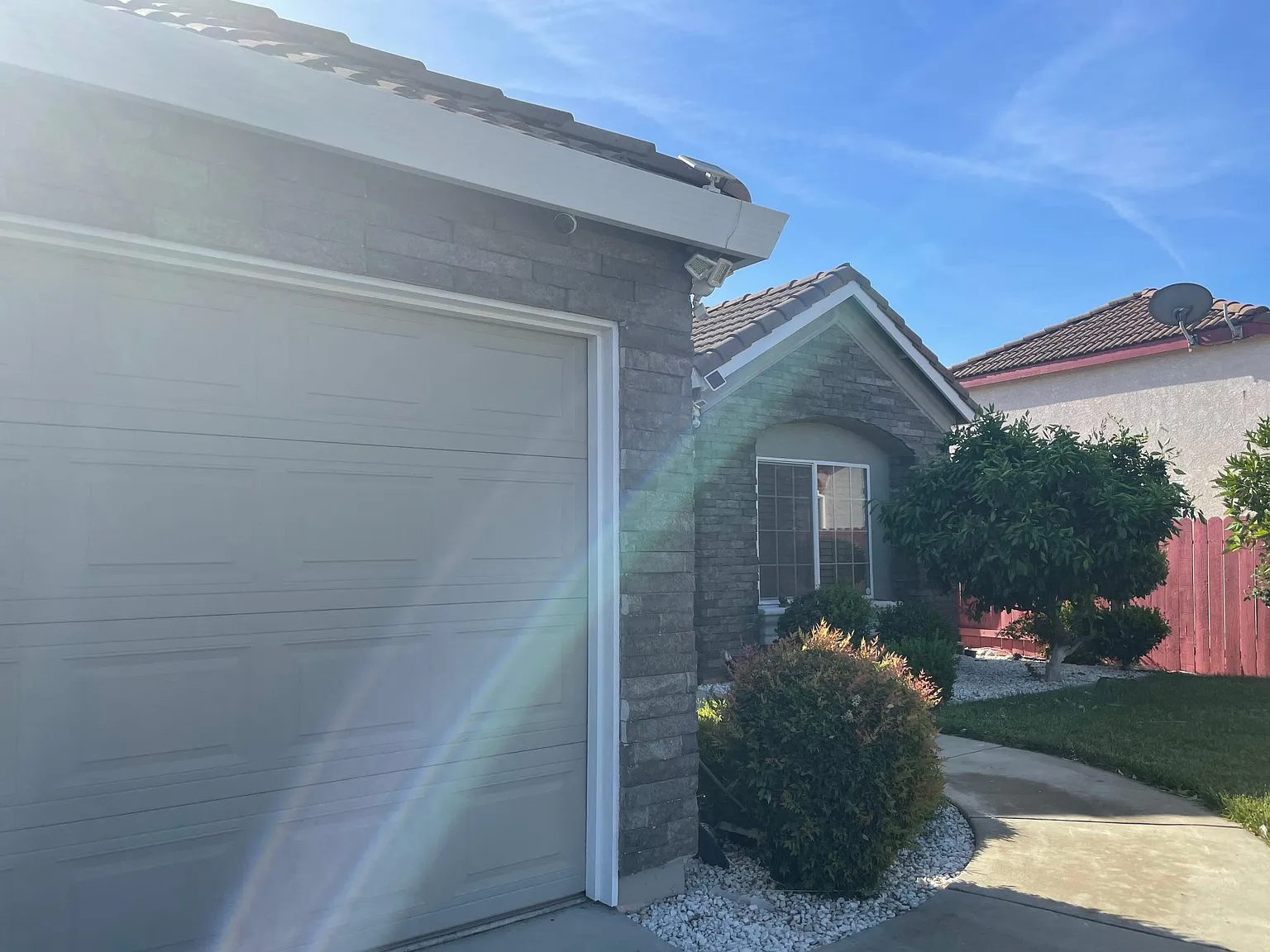 772 Allen Way photo 1