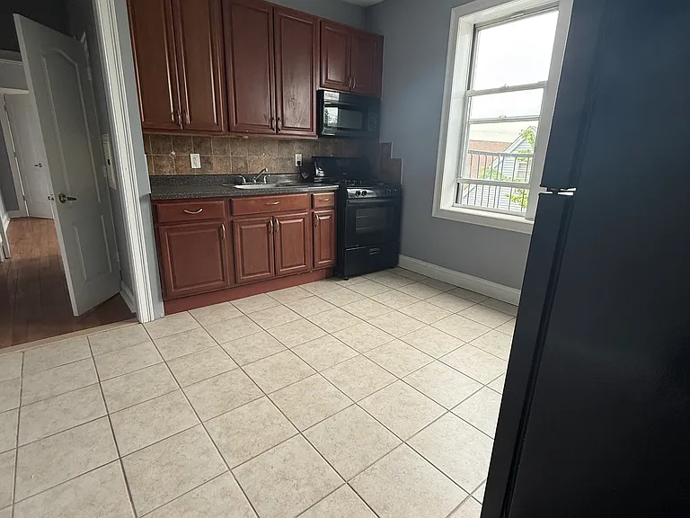 735 Avenue A #15 — Photo 1