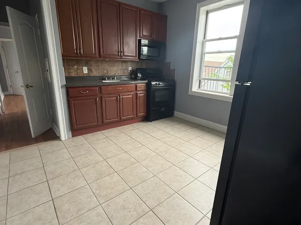 735 Avenue A image 1 of 3