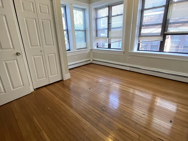 15 Park Vale Ave #7 — Photo 9