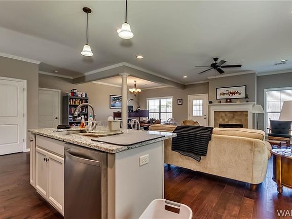 5th image of 419 Camille Ln