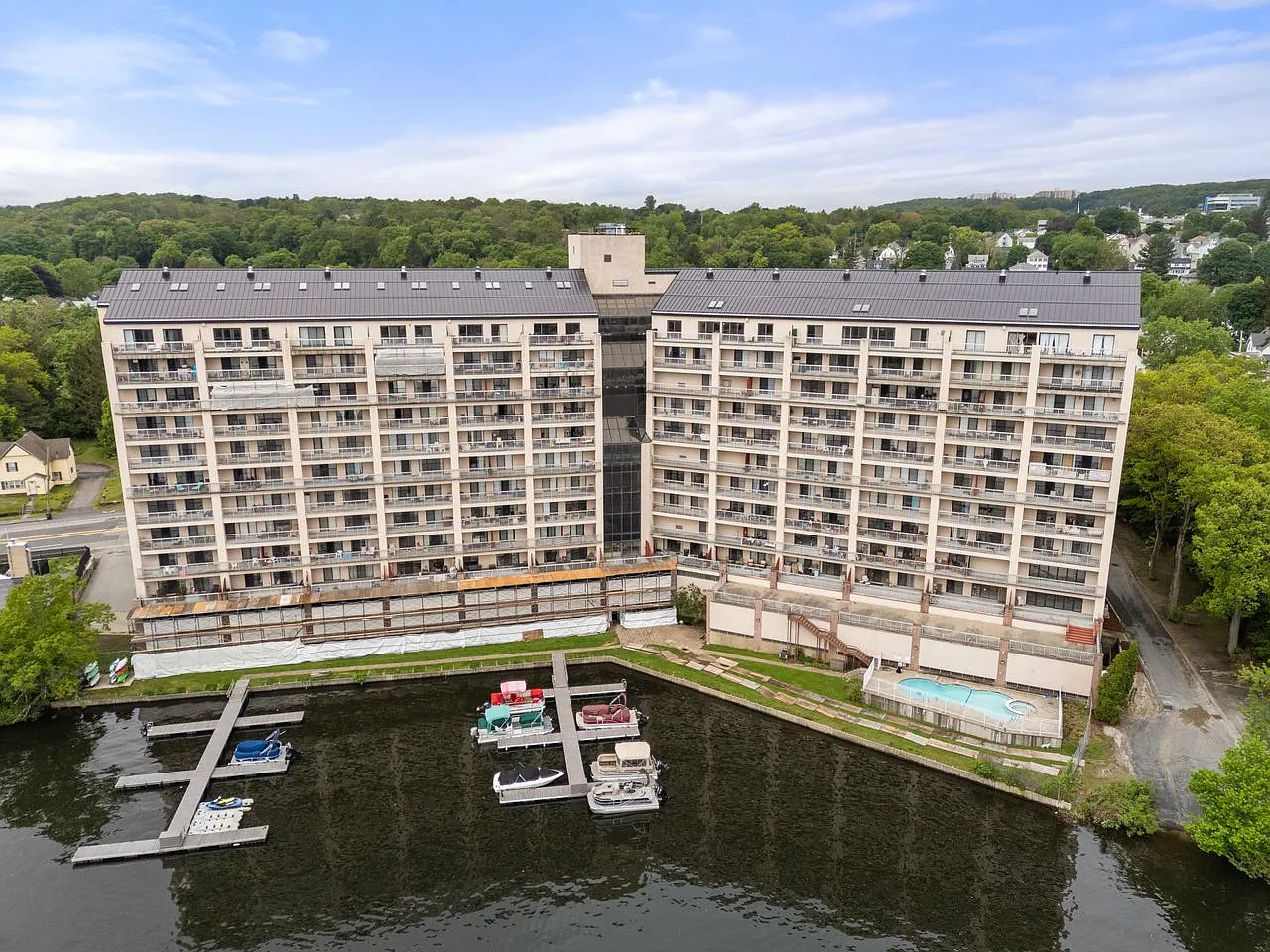 2 bed, 1742 sqft, $4,550 — Photo 1