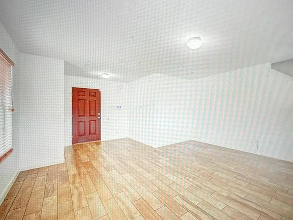 2nd image of 7670 Connemara Dr
