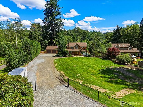 5th image of 1615 Russell Road