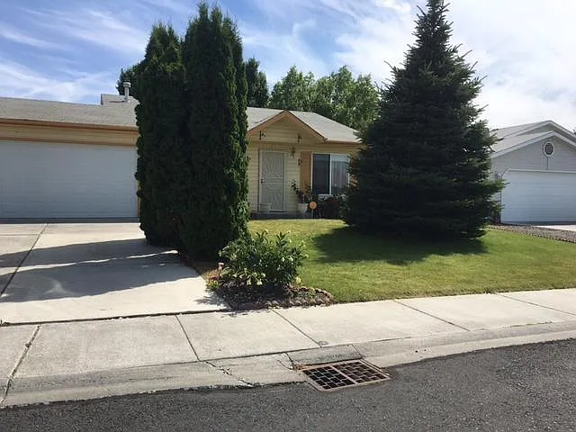 217 E Belair Dr