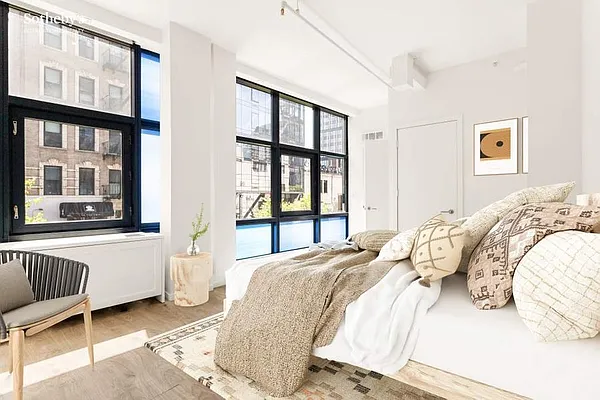 Rented by Sotheby's International Realty | media 16