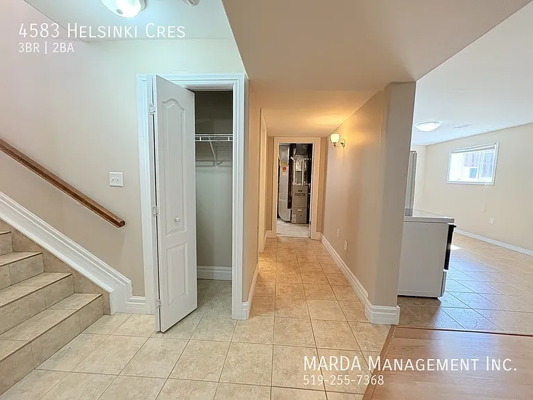 4583 Helsinki Cres — Photo 26