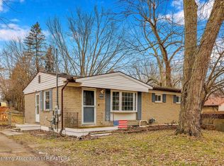 1266 Buckingham Rd, Haslett, MI 48840