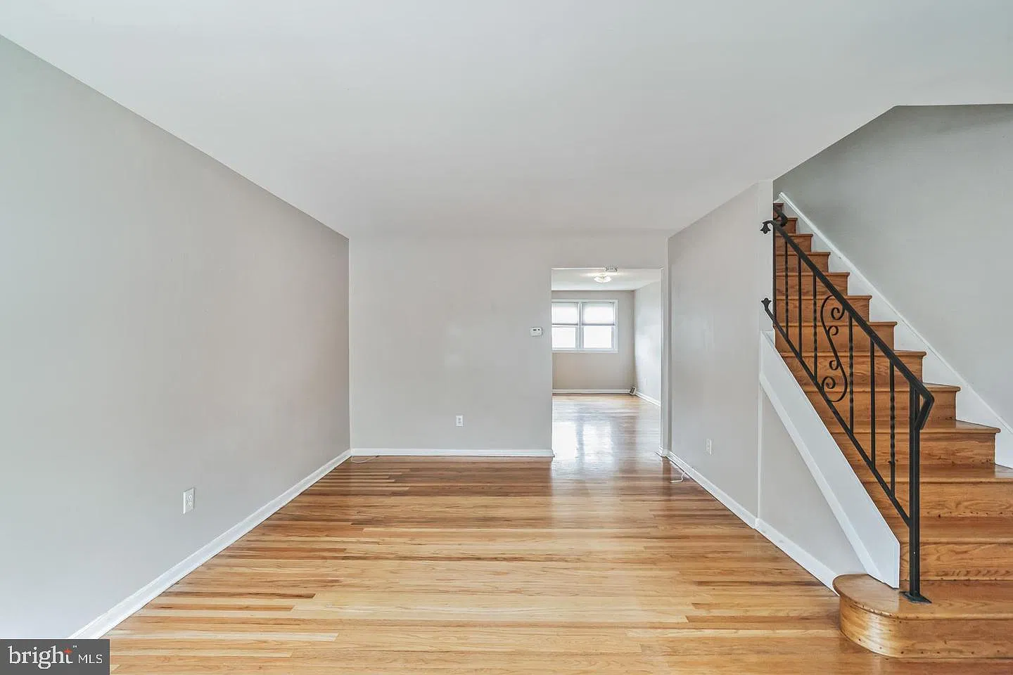 3 bed, 2.0 bath, 1500 sqft, $1,900 — Photo 4