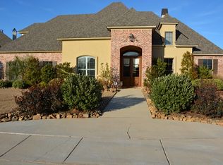 9487 Milbank Dr, Shreveport, LA 71115