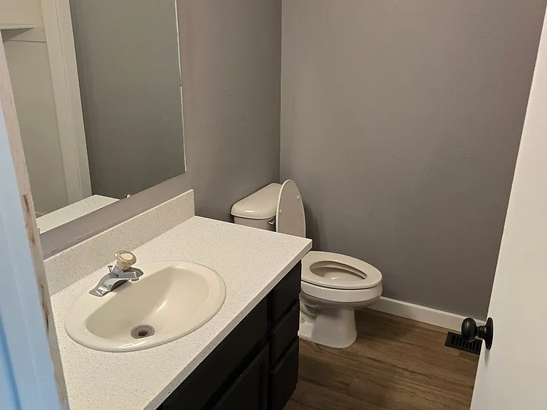 102 N Pondera Ave #D — Photo 13