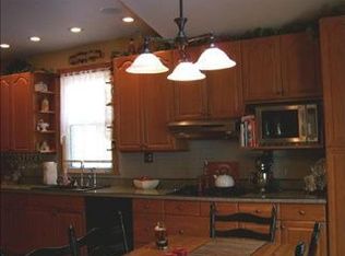 365 Library Pl, Oakmont, PA 15139