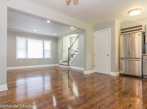 5th image of 1620 Broadway St