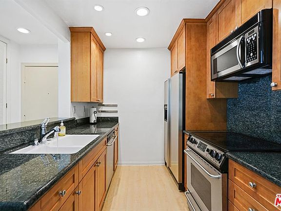 2nd image of 14041 Lemoli Ave