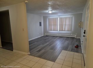 18352 Torrence Ave APT 6, Lansing, IL 60438