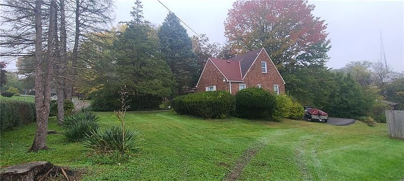 1st image of 360 Woodhaven Dr