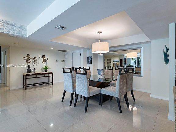 5th image of 3 Grove Isle Dr #C307