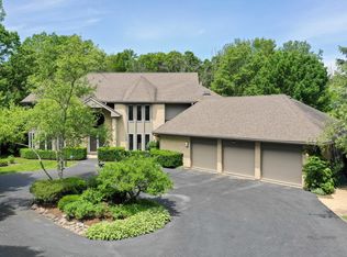 1305 Studio Ln, Riverwoods, IL 60015