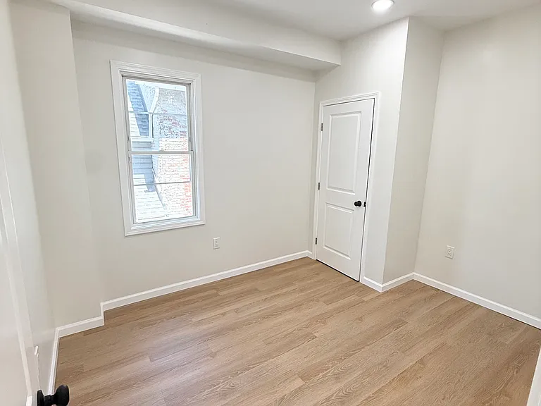 2458 Professor Ave #2 — Photo 7