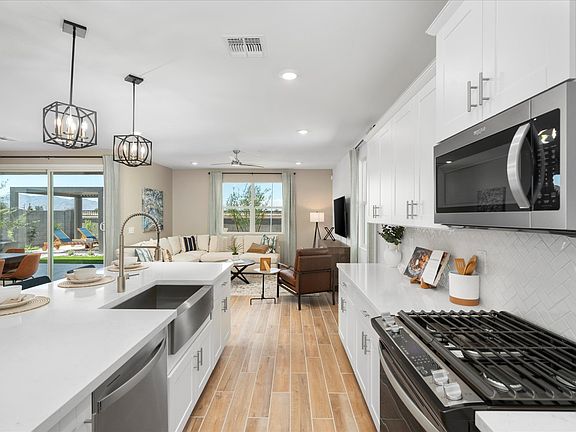 PHX_Silva-Farms_Lark_Kitchen_17740-W-Washington-St