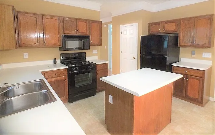 2213 McQuiston Dr SW — Photo 5