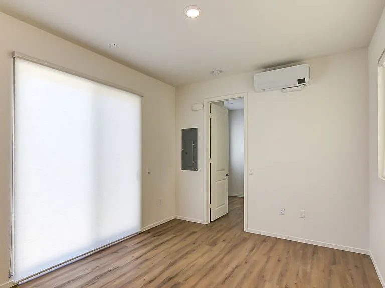 2040 N Highland Ave — Photo 15