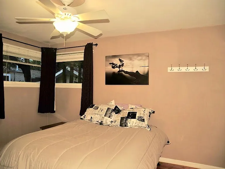 424 S Loomis Ave — Photo 9