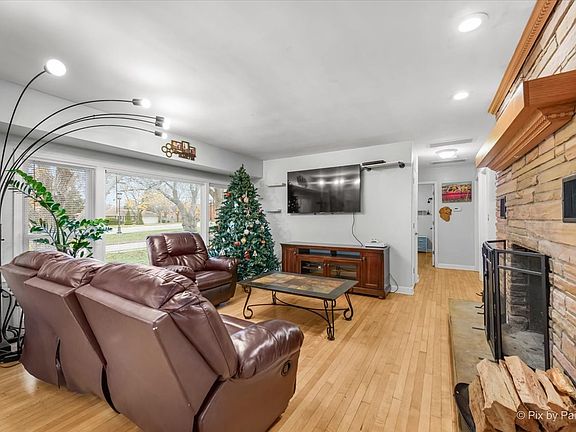 4th image of 611 N Ardmore Ave