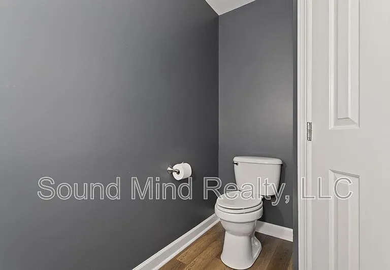 112 Lomond Ln — Photo 12