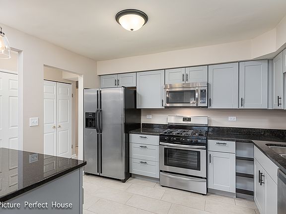 2nd image of 221 Douglass Way