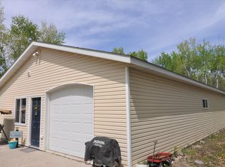 42485 County Road 2 Rd, Roseau, MN 56751