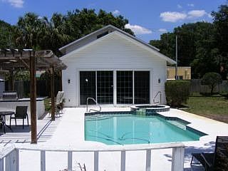 pool - outdoor kitchen
