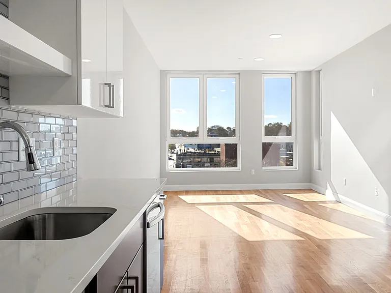 10 Taber St #503 — Photo 4