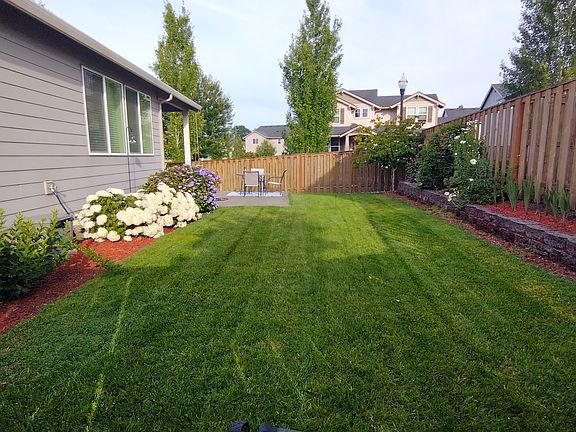 2nd image of 19127 NE 29th Dr