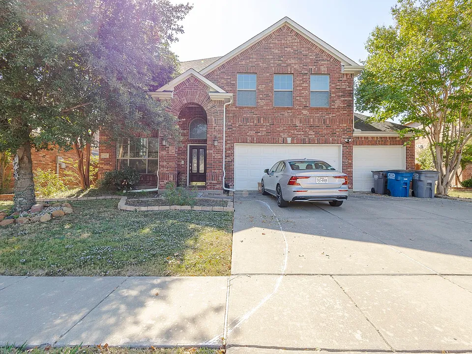2905 Preston Ln