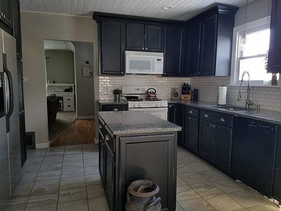 3rd image of 3150 Harvest Ave SW