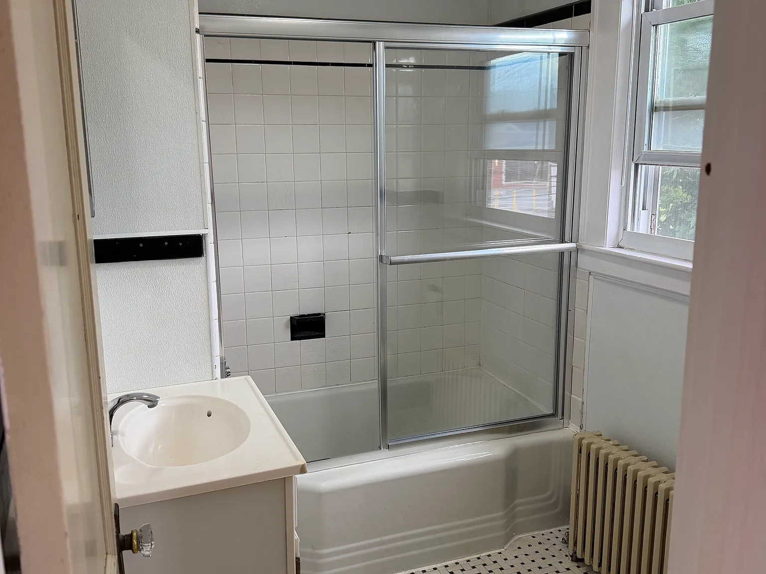 2 bed, 675 sqft, $1,100 — Photo 3