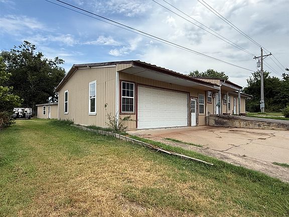 2nd image of 417705 E 1210th Rd