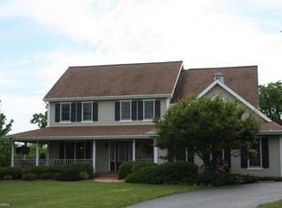 110 Golf View Dr, Lewisburg, PA 17837
