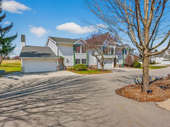 N74W23475 Water Tower COURT #E2, Sussex, WI 53089