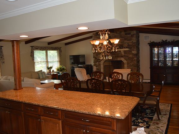 3rd image of 11 Albatross Ln
