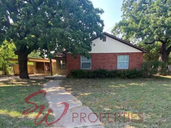 909 W Shirley St, Stephenville, TX 76401