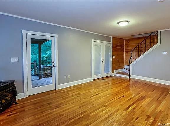 3rd image of 75 Rose Hill Rd