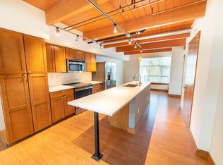 3218 Eastlake Ave E, Seattle, WA 98102
