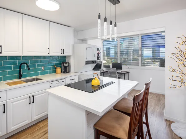 818 S King St APT 1606, Honolulu, HI 96813
